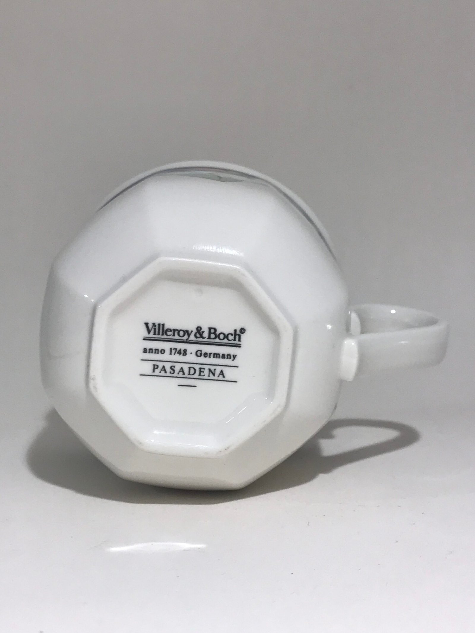 Villeroy & Boch Pasadena Flat Octagonal Cup - Image 4