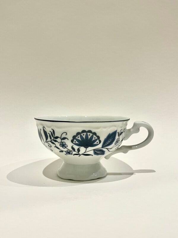 Sone China Made In Japan 3318 Teacup and Saucer - Image 2