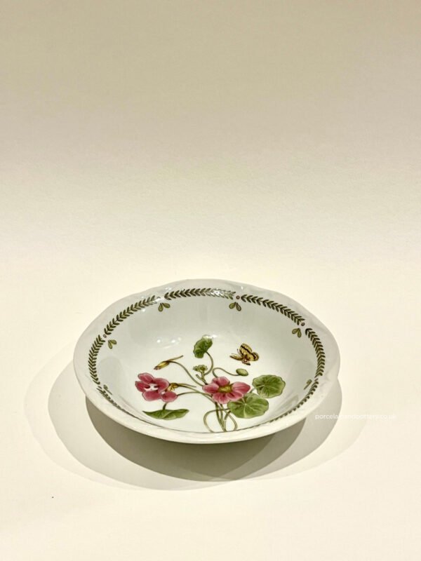 Sone China Made In Japan 5434 Tea Cup, Saucer and Small Bowl - Image 4