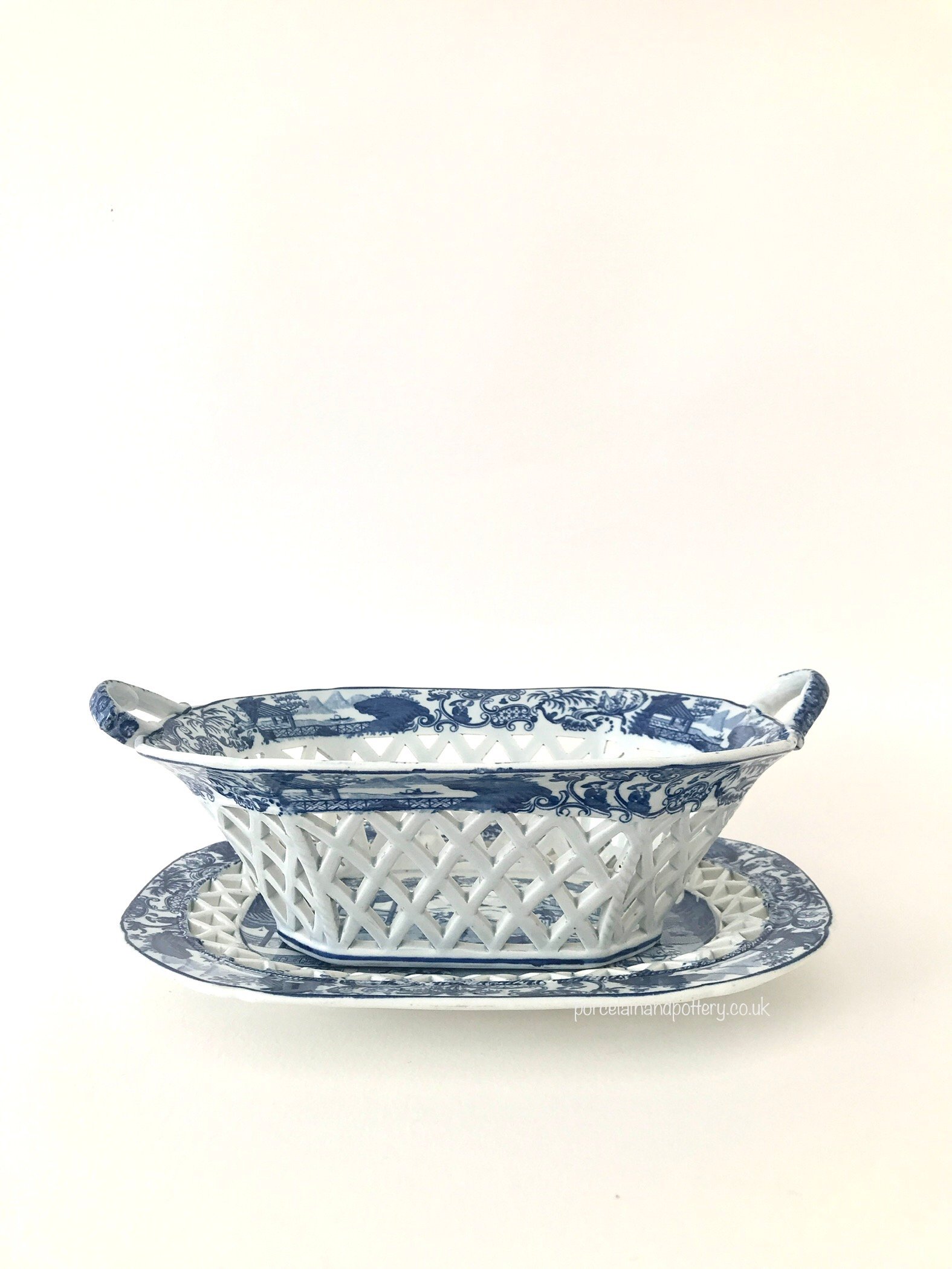 Antique Pearlware Chestnut Basket by Andrew Stevenson - Chinese Traders Pattern